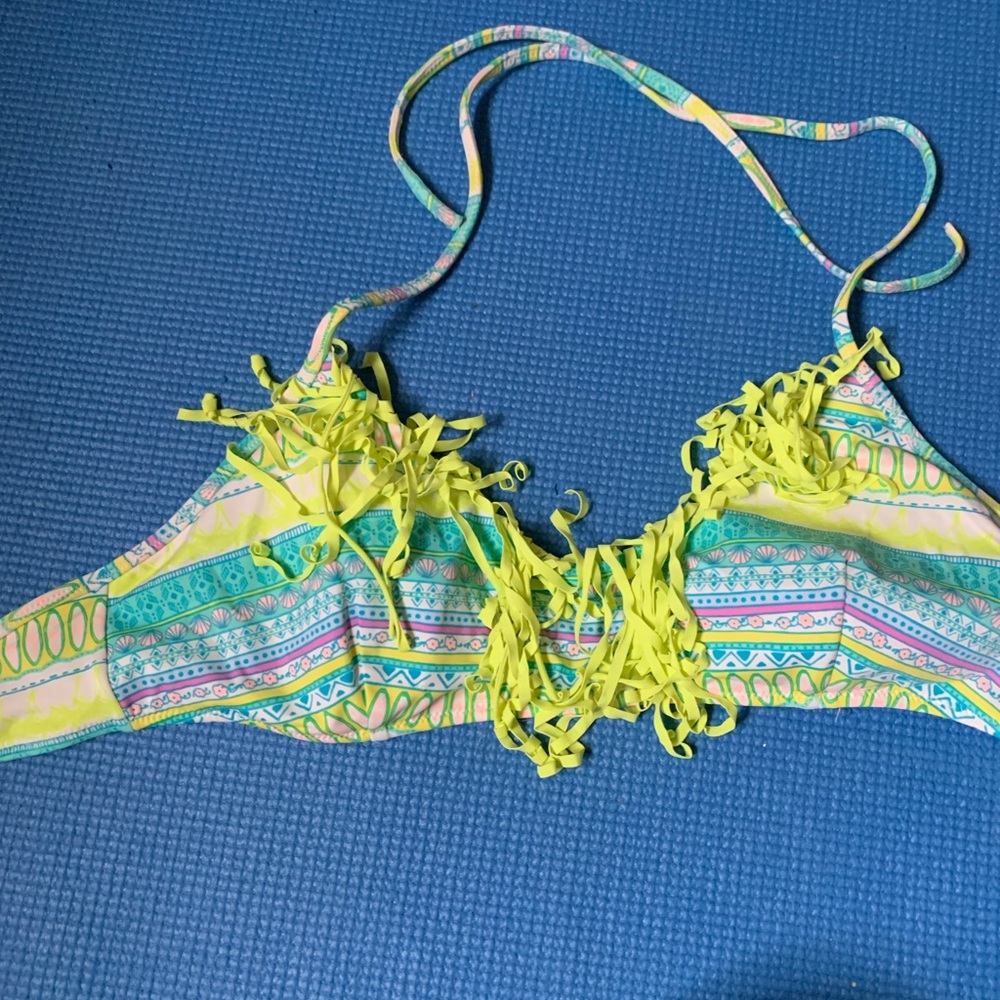 Victoria’s Secret bathing suit top size Large